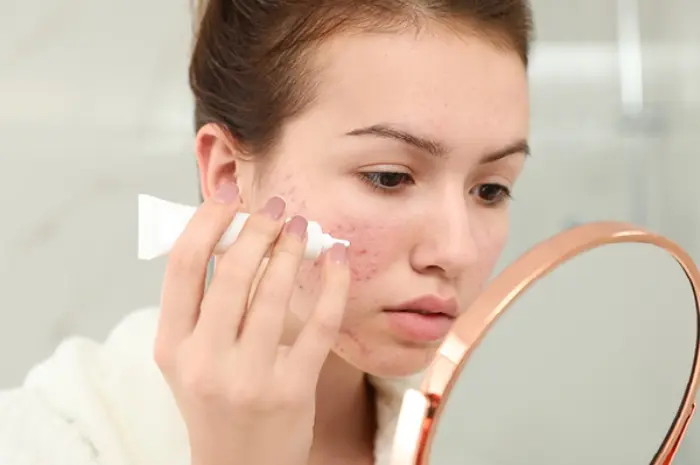 How to Treat Sensitive Skin Safely